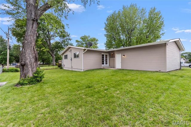 1235 Verlene Drive, Florissant, MO 63031