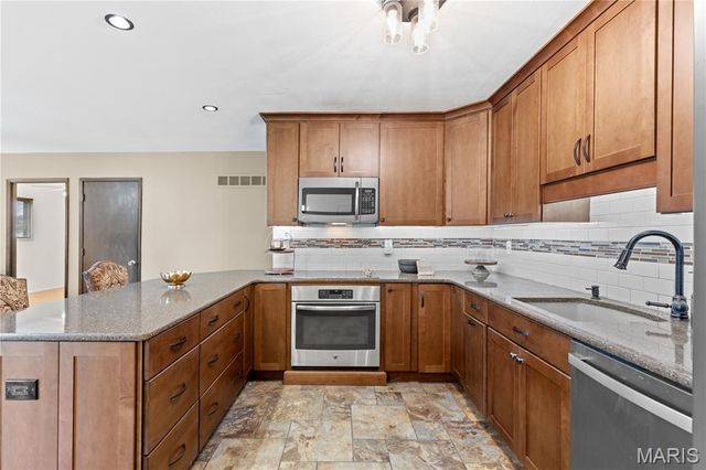 1235 Verlene Drive, Florissant, MO 63031