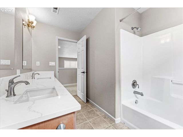 5148 Nw 133RD Ave, Portland, OR 97229