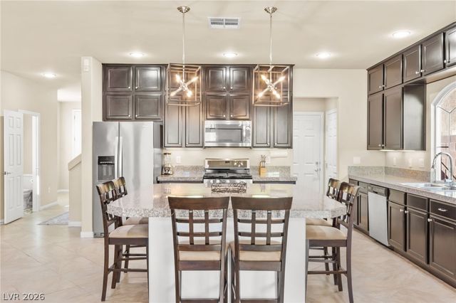 9696 Grayson Hills Street, Las Vegas, NV 89139