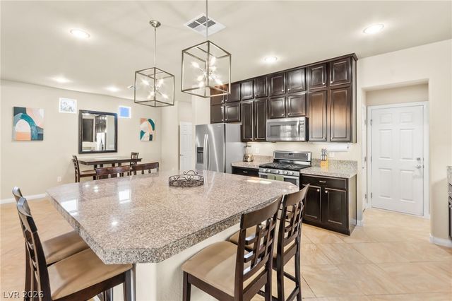 9696 Grayson Hills Street, Las Vegas, NV 89139