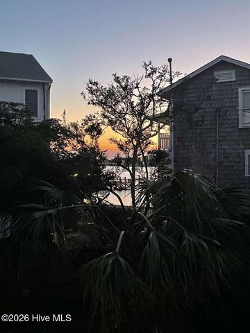 9 W Fayetteville Street W, Wrightsville Beach, NC 28480