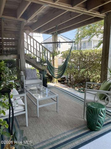 9 W Fayetteville Street W, Wrightsville Beach, NC 28480