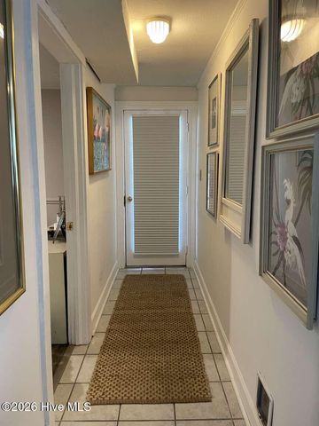 9 W Fayetteville Street W, Wrightsville Beach, NC 28480
