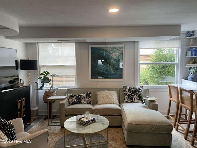 9 W Fayetteville Street W, Wrightsville Beach, NC 28480