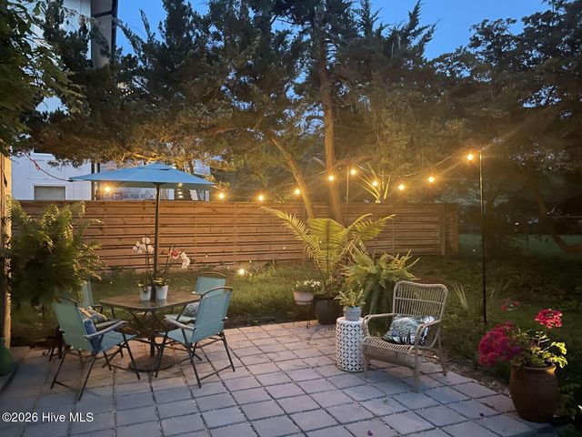 9 W Fayetteville Street W, Wrightsville Beach, NC 28480