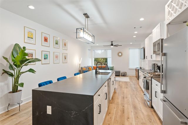 1417 Kramer LN 21, Austin, TX 78758