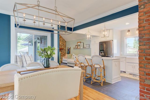 308 E Lawrence Avenue, Royal Oak, MI 48073