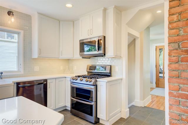 308 E Lawrence Avenue, Royal Oak, MI 48073