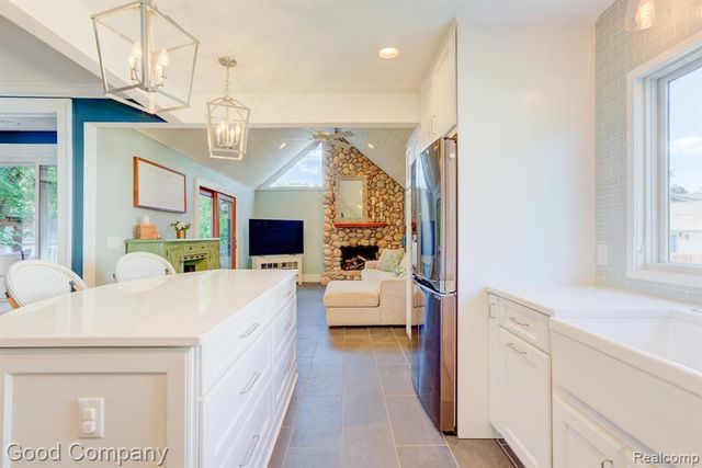 308 E Lawrence Avenue, Royal Oak, MI 48073