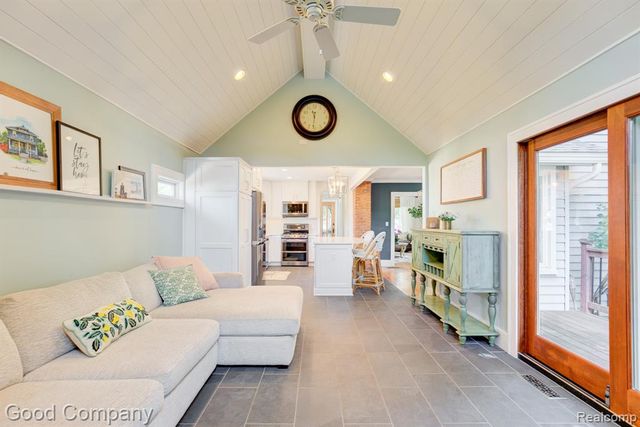 308 E Lawrence Avenue, Royal Oak, MI 48073