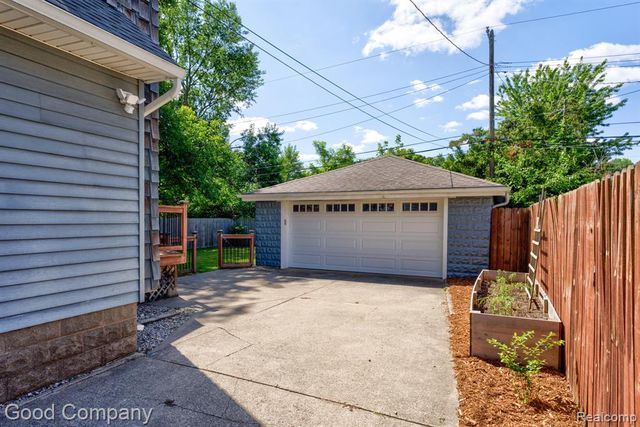 308 E Lawrence Avenue, Royal Oak, MI 48073