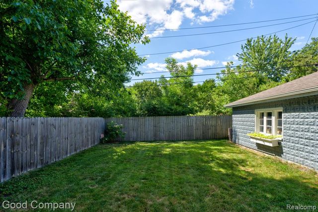 308 E Lawrence Avenue, Royal Oak, MI 48073