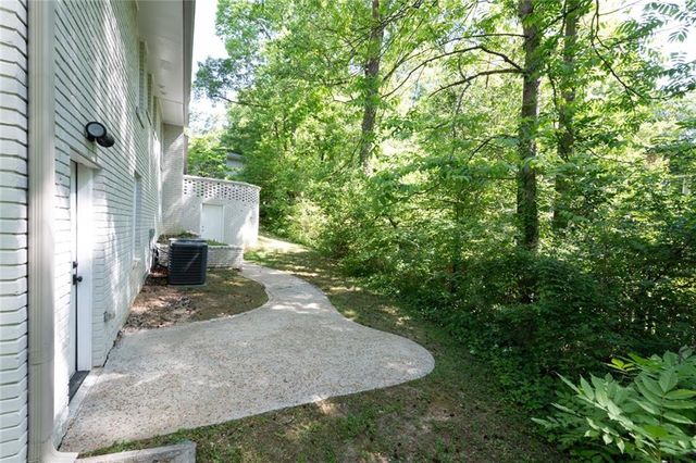 2489 Brookcliff Way NE, Atlanta, GA 30345