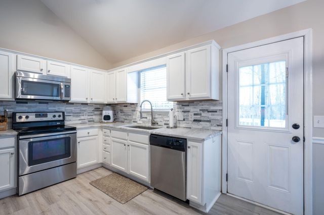 9910 Fielding Road, Ooltewah, TN 37363