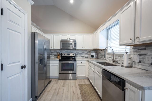 9910 Fielding Road, Ooltewah, TN 37363