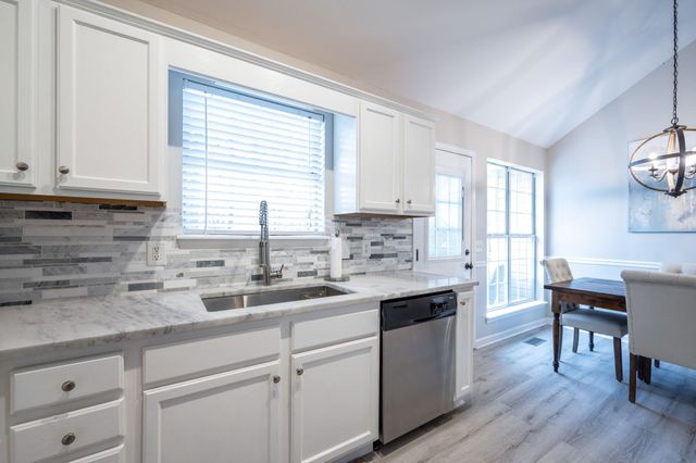 9910 Fielding Road, Ooltewah, TN 37363