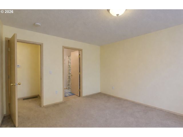 4920 Se 122ND Ave, Portland, OR 97236