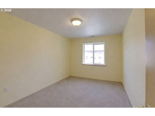 4920 Se 122ND Ave, Portland, OR 97236