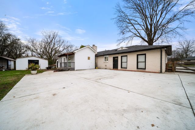 1013 Chapel Ct, Franklin, TN 37069