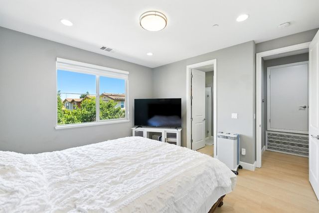 316 N Fair Oaks Avenue, Sunnyvale, CA 94085