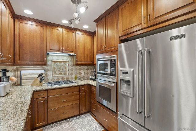 3953 Sequoia St, San Diego, CA 92109