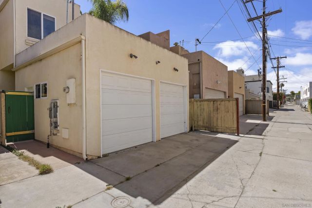 3953 Sequoia St, San Diego, CA 92109