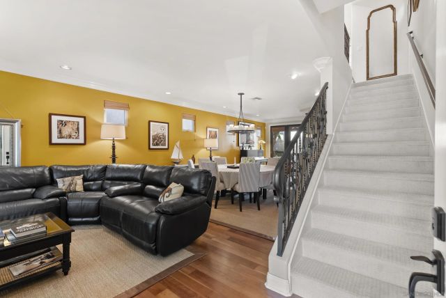 3953 Sequoia St, San Diego, CA 92109