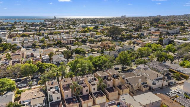 3953 Sequoia St, San Diego, CA 92109