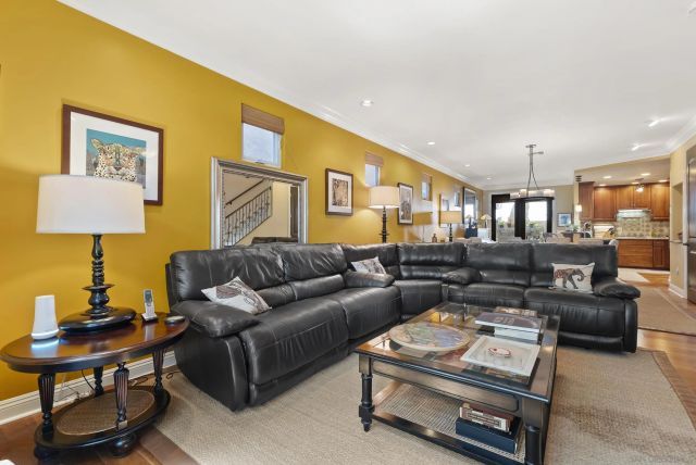 3953 Sequoia St, San Diego, CA 92109