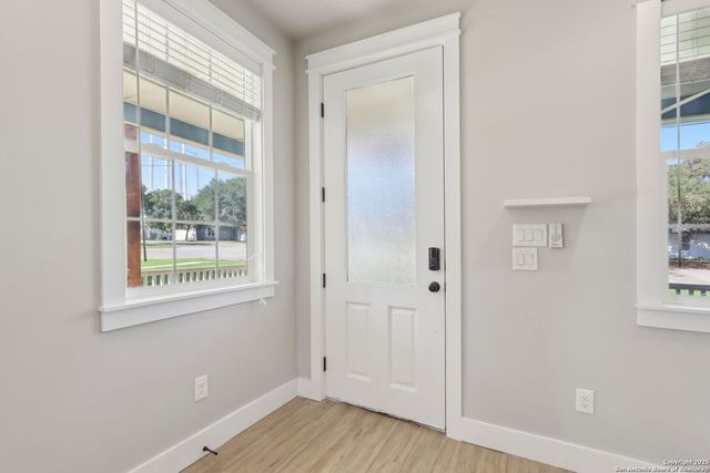 295 S East Ave, New Braunfels, TX 78130