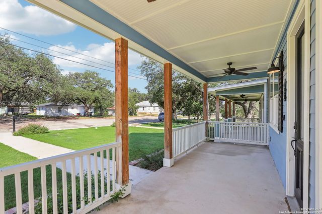 295 S East Ave, New Braunfels, TX 78130