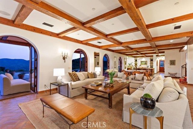 2835 Hermitage Road, Ojai, CA 93023