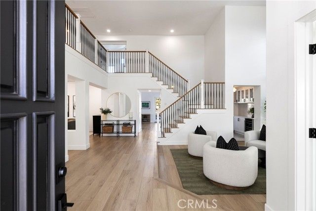 1 Riviera, Laguna Hills, CA 92679