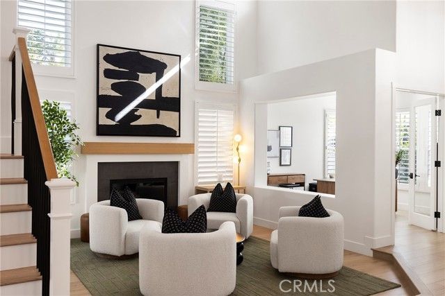 1 Riviera, Laguna Hills, CA 92679