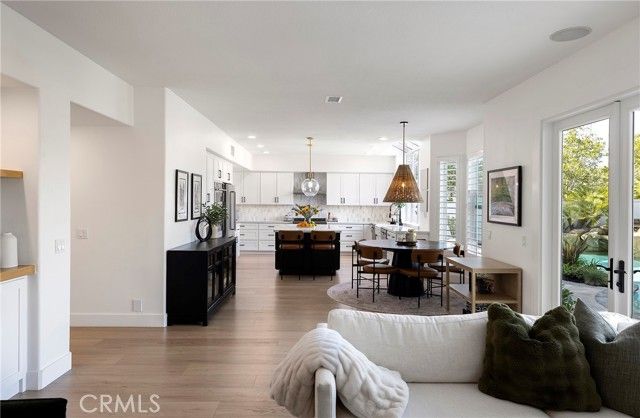 1 Riviera, Laguna Hills, CA 92679