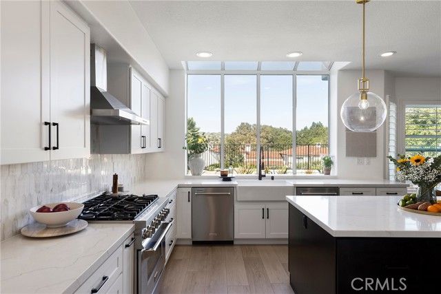 1 Riviera, Laguna Hills, CA 92679