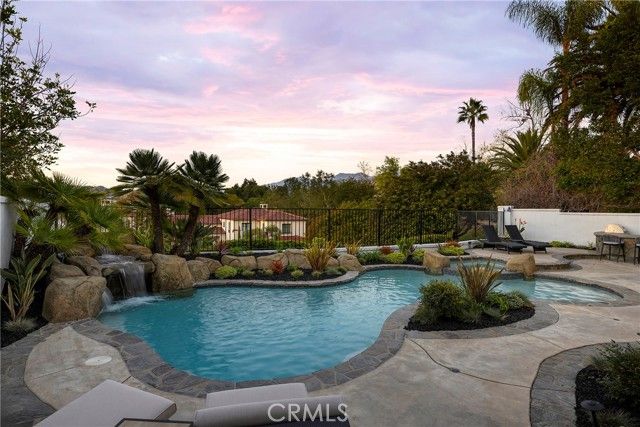 1 Riviera, Laguna Hills, CA 92679