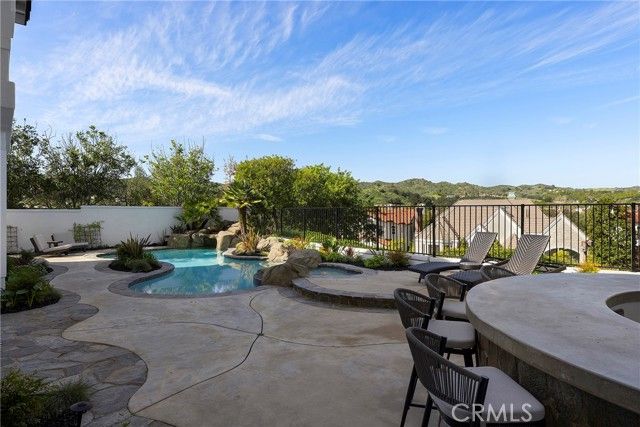 1 Riviera, Laguna Hills, CA 92679