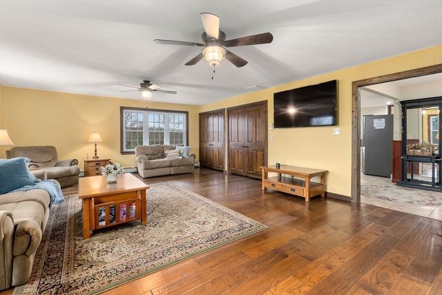 235 James St, Ludlow, MA 01056