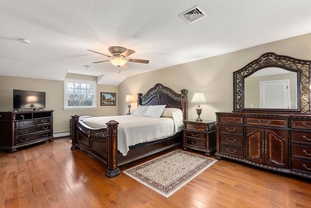 235 James St, Ludlow, MA 01056