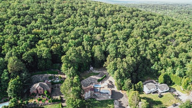 235 James St, Ludlow, MA 01056