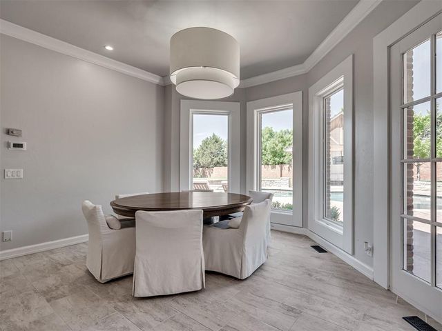 18601 Wolf Creek Drive, Edmond, OK 73012