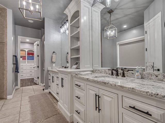 18601 Wolf Creek Drive, Edmond, OK 73012