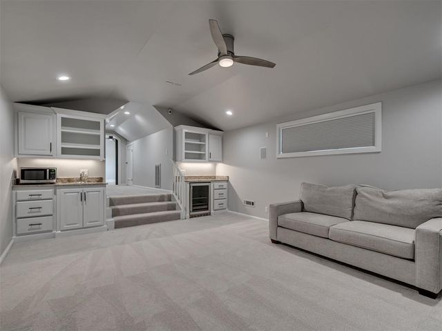 18601 Wolf Creek Drive, Edmond, OK 73012