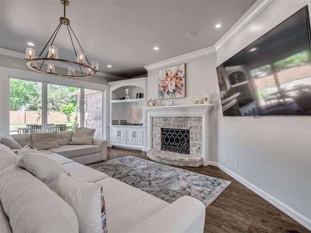 18601 Wolf Creek Drive, Edmond, OK 73012