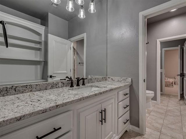 18601 Wolf Creek Drive, Edmond, OK 73012