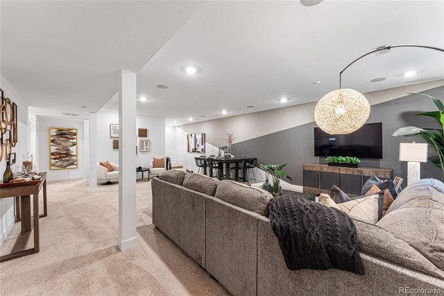 3328 N Duquesne Way, Aurora, CO 80019