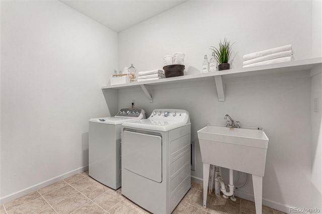 3328 N Duquesne Way, Aurora, CO 80019