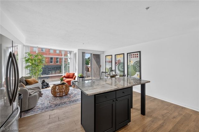 2222 Detroit Avenue 417, Cleveland, OH 44113